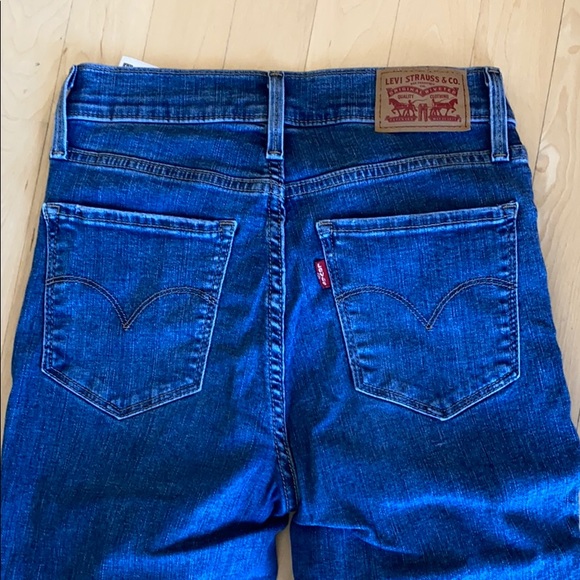 Levi 720 - High Rise Super Skinny Jeans - Picture 7 of 11